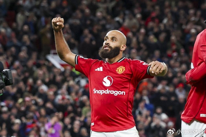 国足抵达悉尼备战FIFA系列赛 国脚名单调整引关注