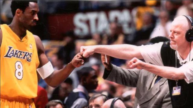 湖人播音员坦特尔44年坚守 赛场内外见证王朝兴