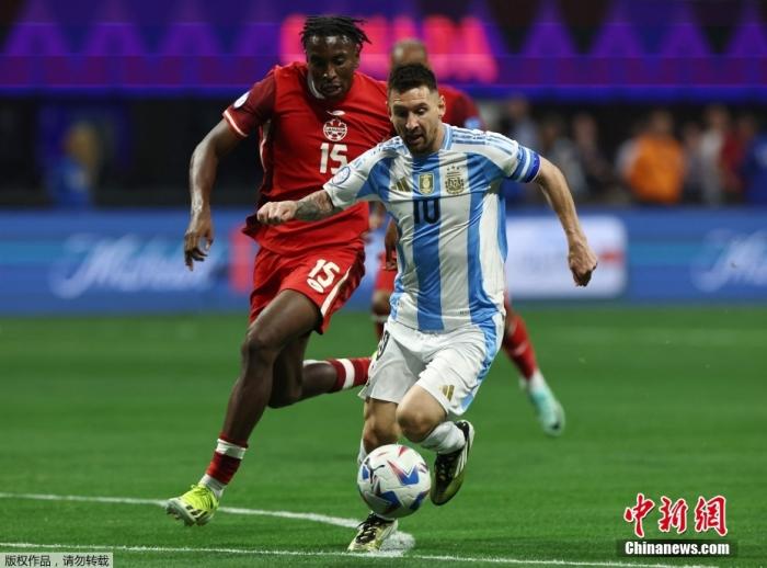 美洲杯揭幕战：阿根廷二比零击败加拿大，梅西