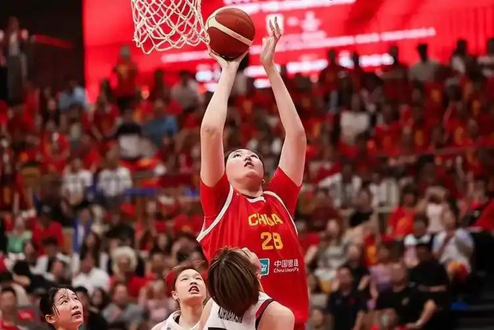 张子宇获WNBA球探高度认可 榜眼席位实至名归