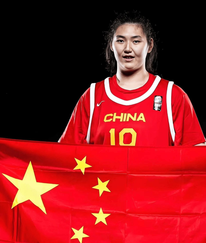 张子宇获WNBA球探高度认可 榜眼席位实至名归