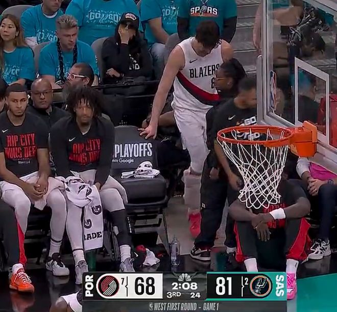 带伤鏖战30+10+5 阿夫迪亚创季后赛首秀纪录