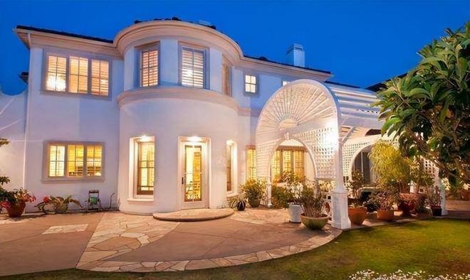 易建联洛杉矶豪宅遭山火焚毁 资产价值与风险博