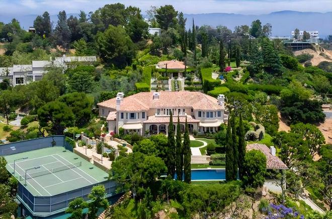 易建联洛杉矶豪宅遭山火焚毁 资产价值与风险博